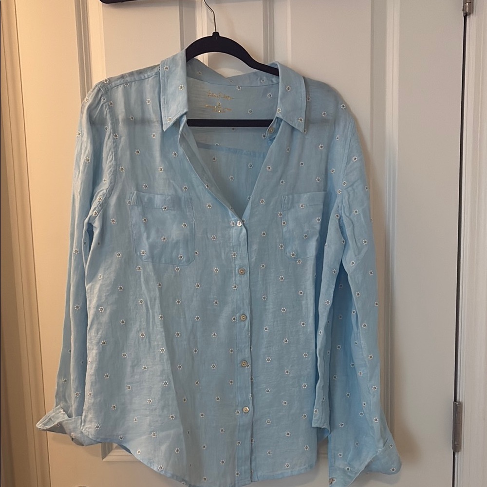 NWT light blue Lilly Pulitzer  linen shirt with white daisies large